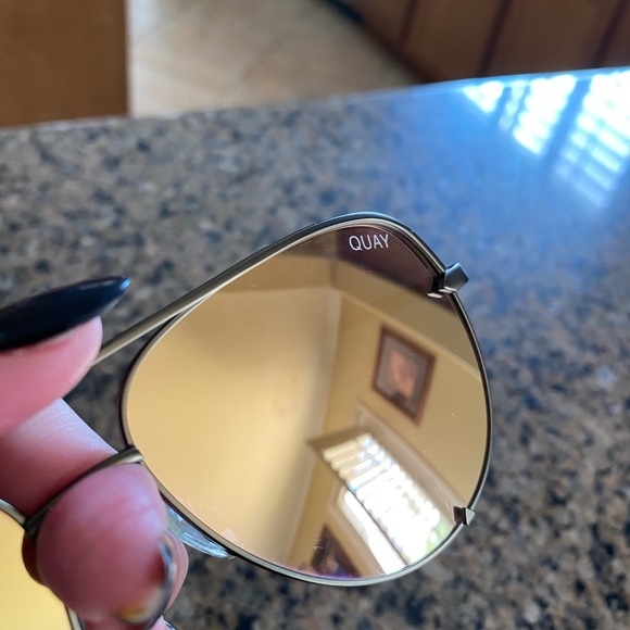 Quay Australia Sunglasses - Picture 4 of 10